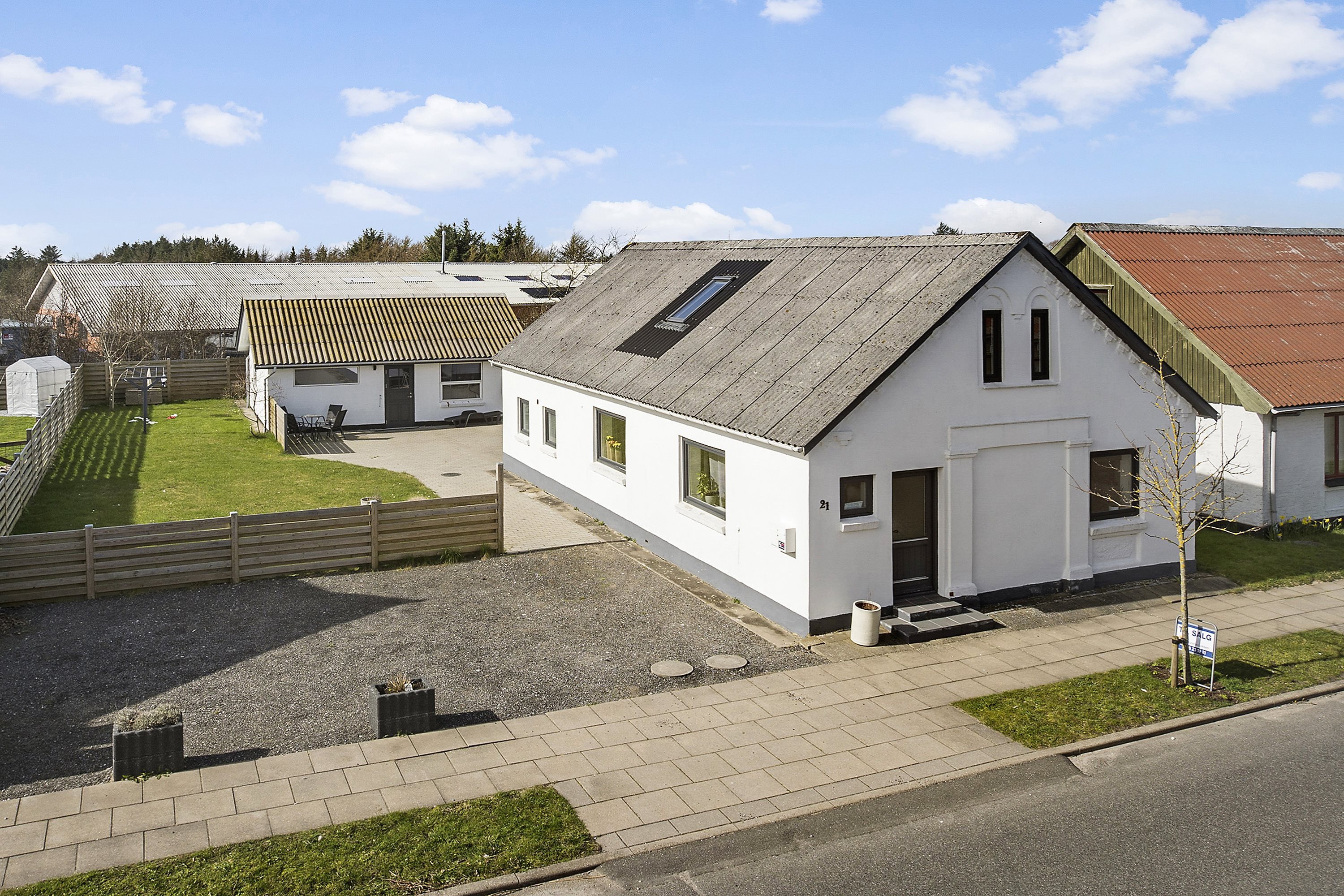 Villa på Hovedgaden 21 9480 Løkken.