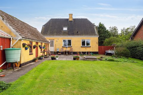 Charmerende villa med udsigt over åbne marker