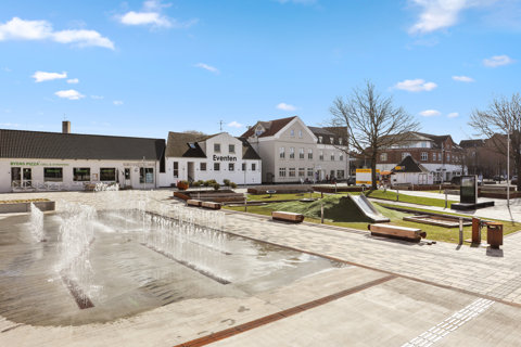 Moderne og indflytningsklar lejlighed centralt i Brønderslev
