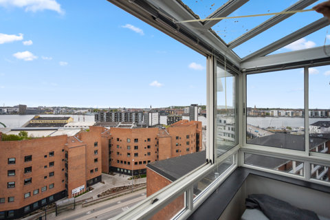 Moderniseret penthouse med formidabel udsigt over Limfjorden