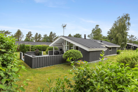 Charmerende sommerhus med moderne faciliteter i Brøndum