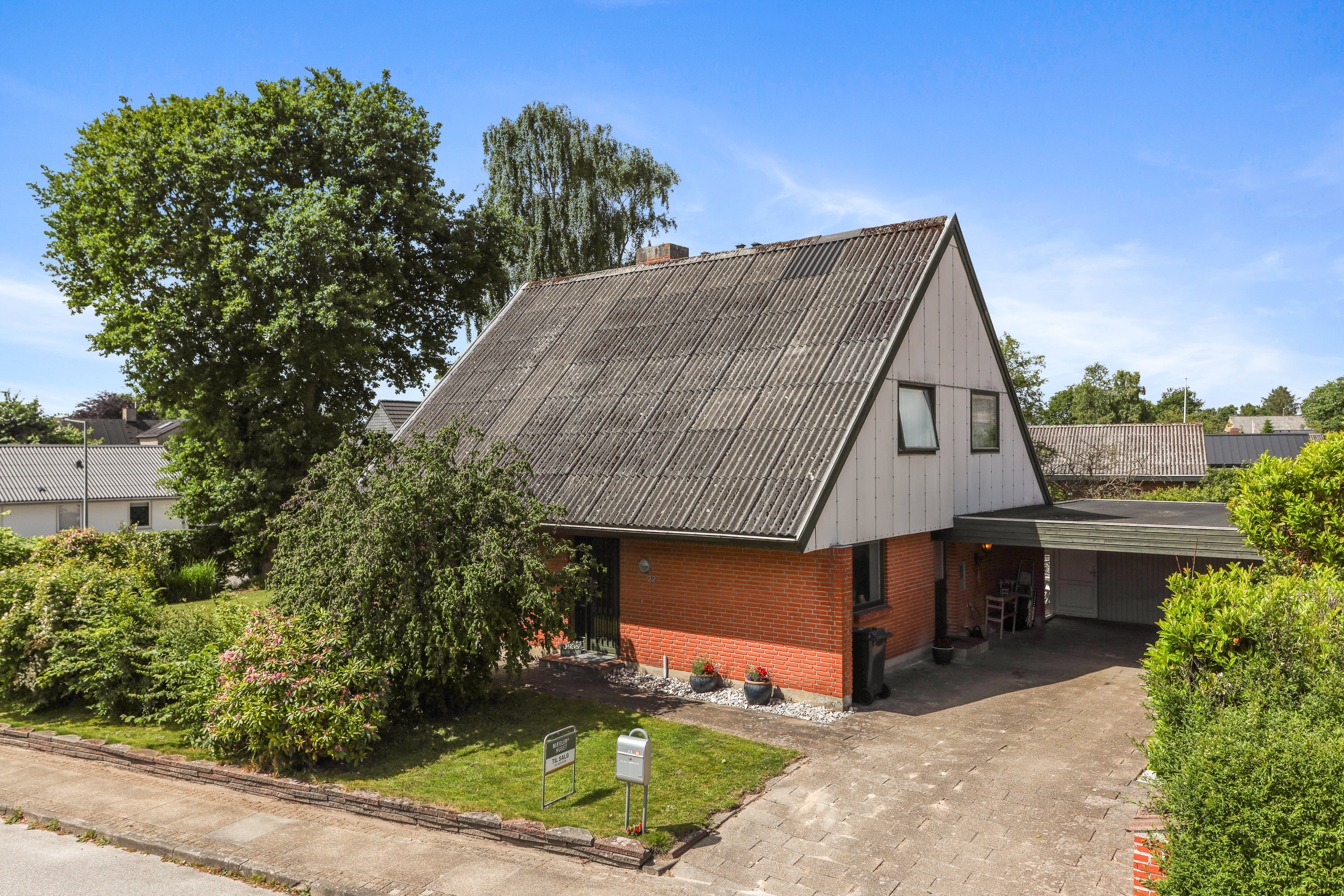 Villa på Tines Vej 22 9380 Vestbjerg.