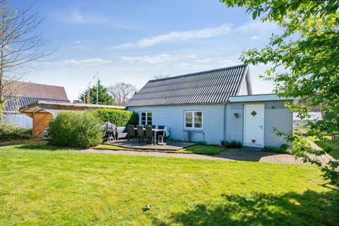 Drømmer du om et hjem med atmosfære, privatliv og plads til udeliv?
