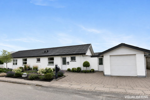 Rummelig villa på rolig villavej centralt i Aabybro